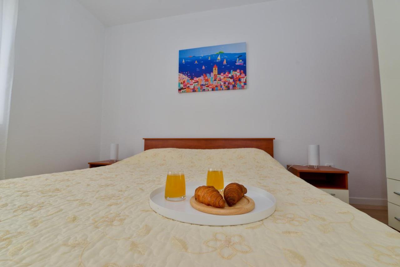 Apartments Lemon ザダル エクステリア 写真